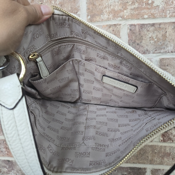 Michael Kors Women's Handbag, White - Picture 6 of 7